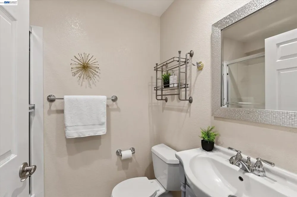 1137 Kottinger Dr #CA3 Pleasanton, CA 94566