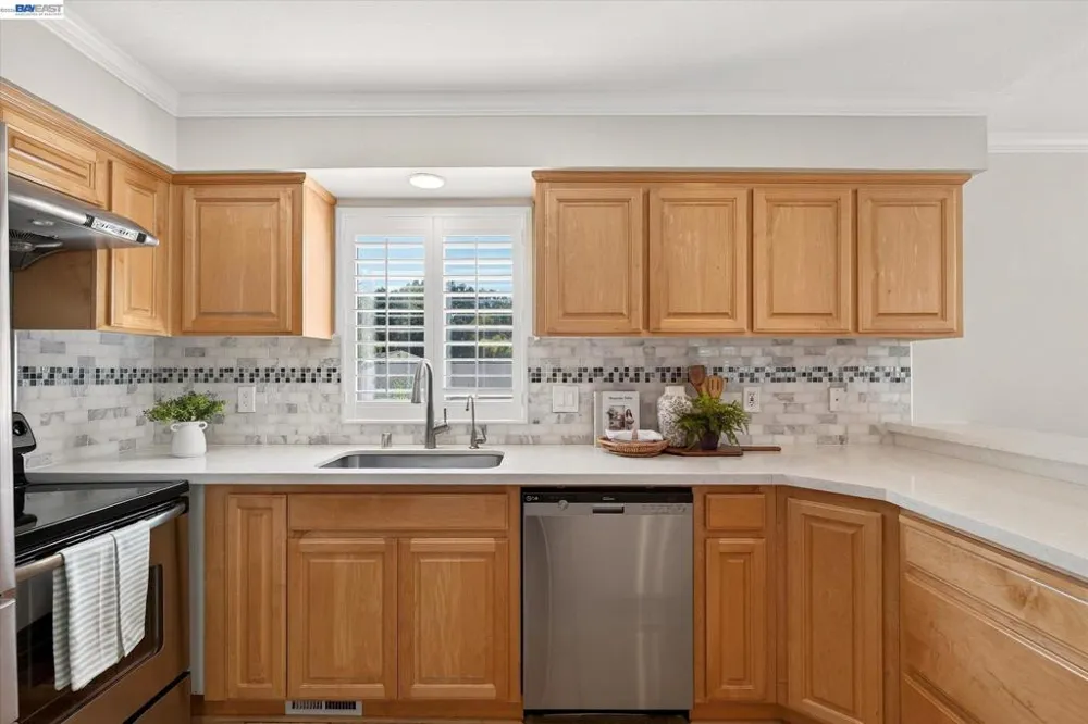 1137 Kottinger Dr #CA3 Pleasanton, CA 94566