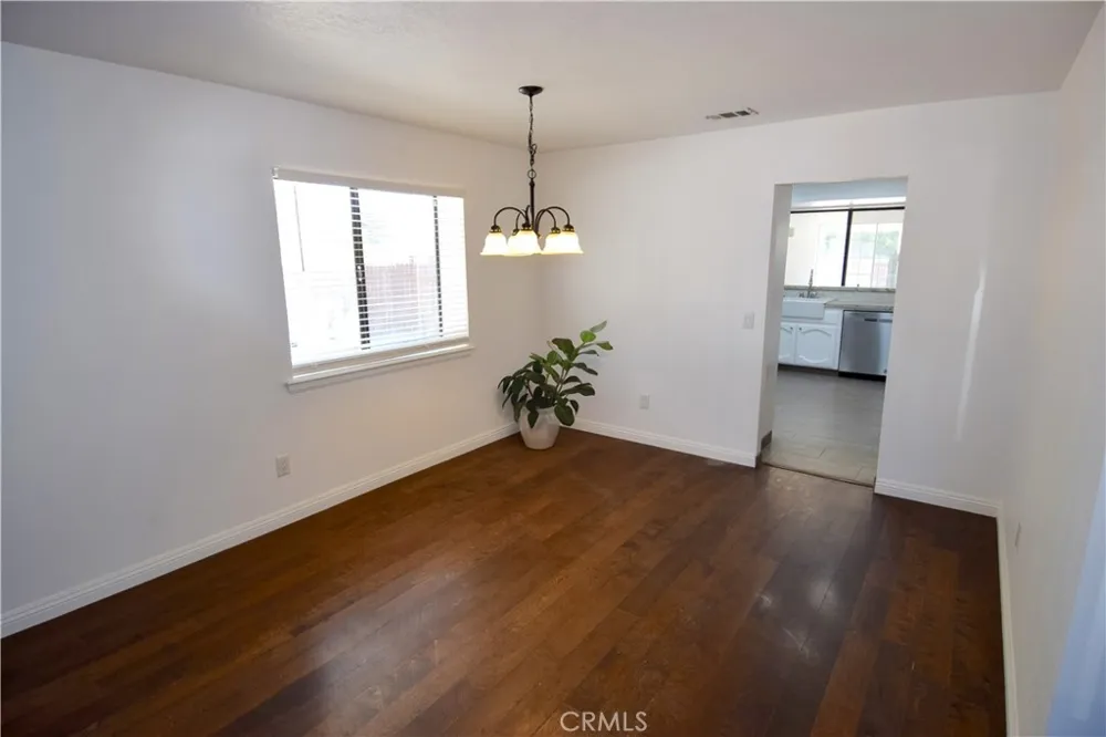 13253 Pocono Apple Valley, CA 92308