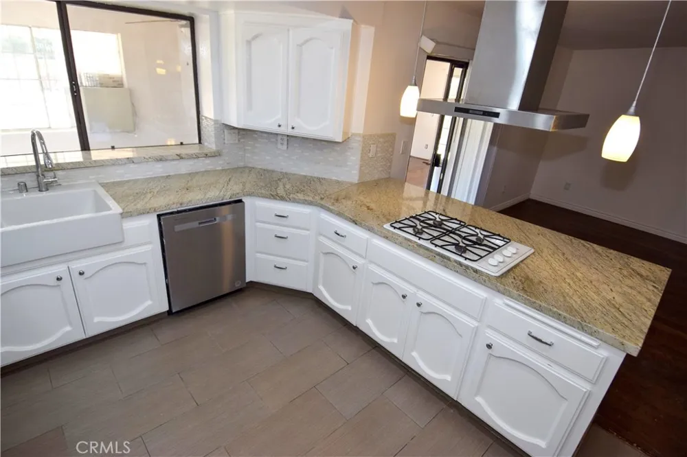 13253 Pocono Apple Valley, CA 92308