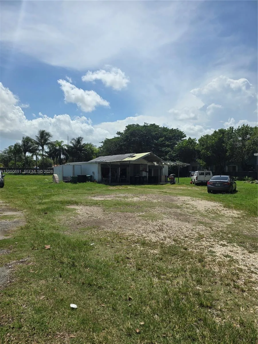 18140 SW 108th Ave Miami, FL 33157