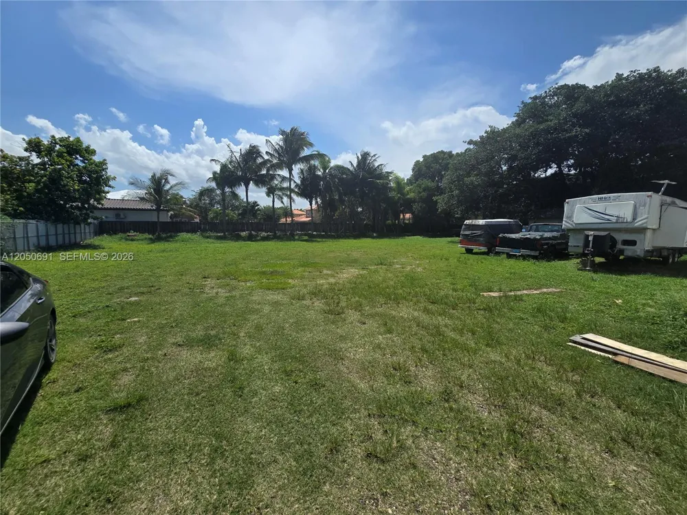18140 SW 108th Ave Miami, FL 33157