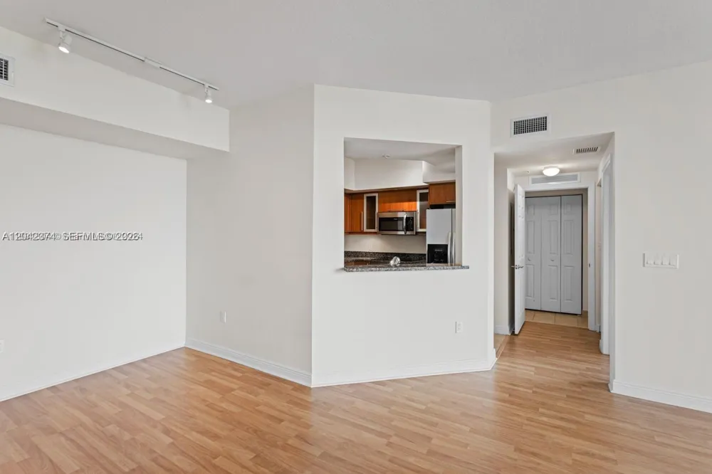 888 S Douglas Rd #1405 Coral Gables, FL 33134