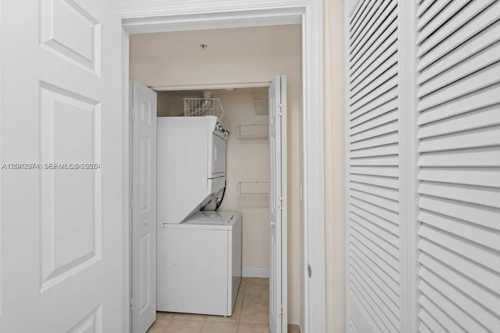 888 S Douglas Rd #1405 Coral Gables, FL 33134