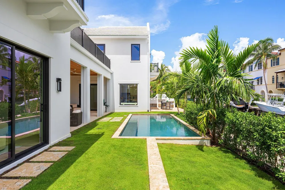 819 Bamboo Lane Delray Beach, FL 33483