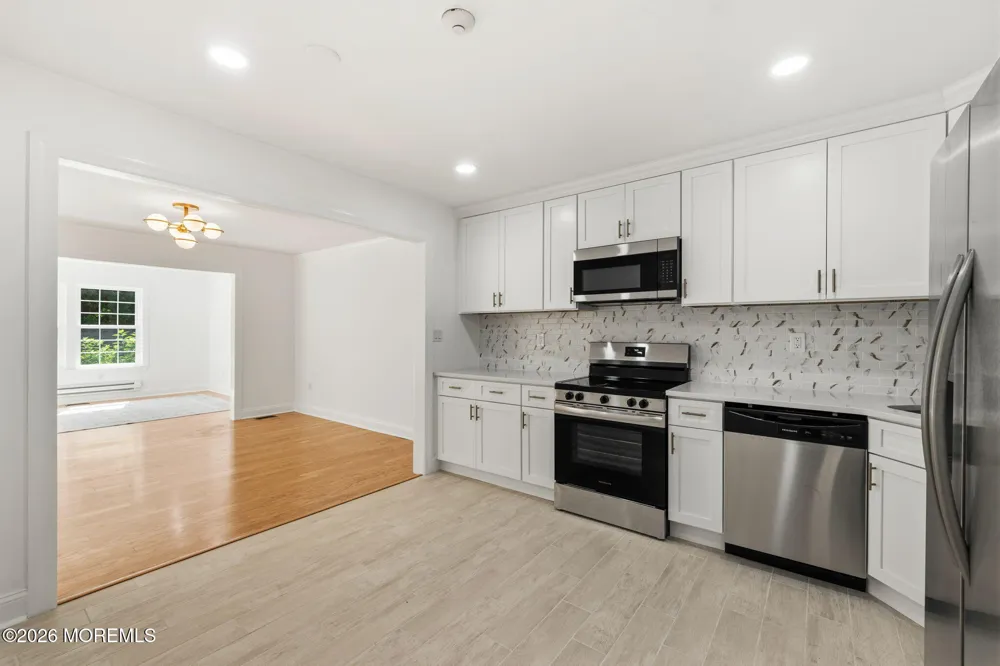 9 Melborn Drive Monroe, NJ 08831