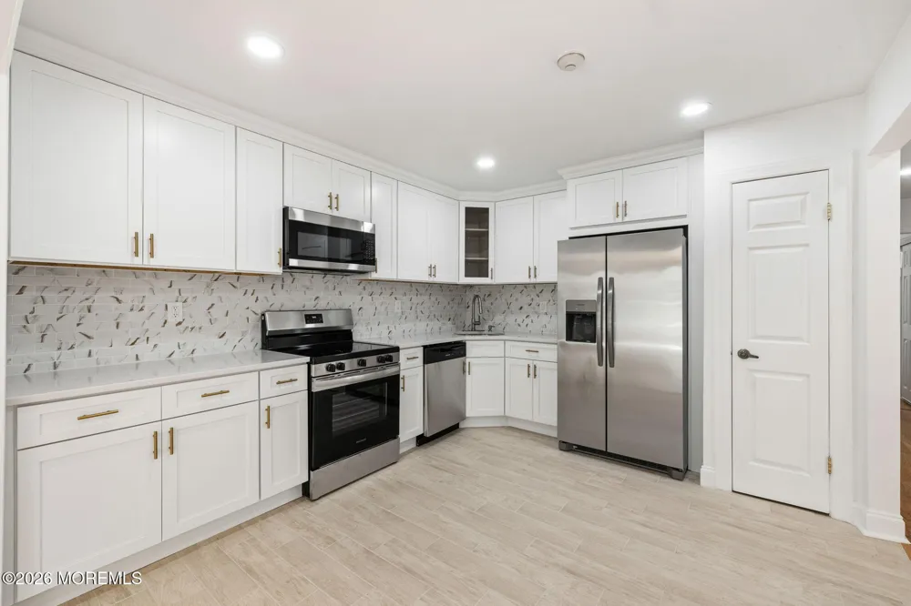 9 Melborn Drive Monroe, NJ 08831