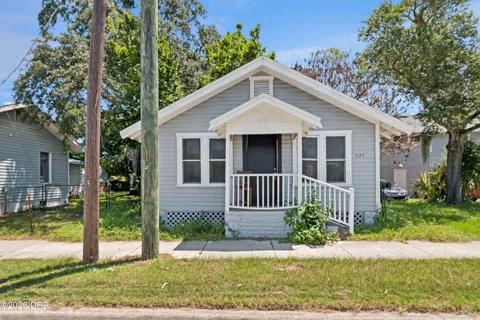 821 Ridgewood Avenue