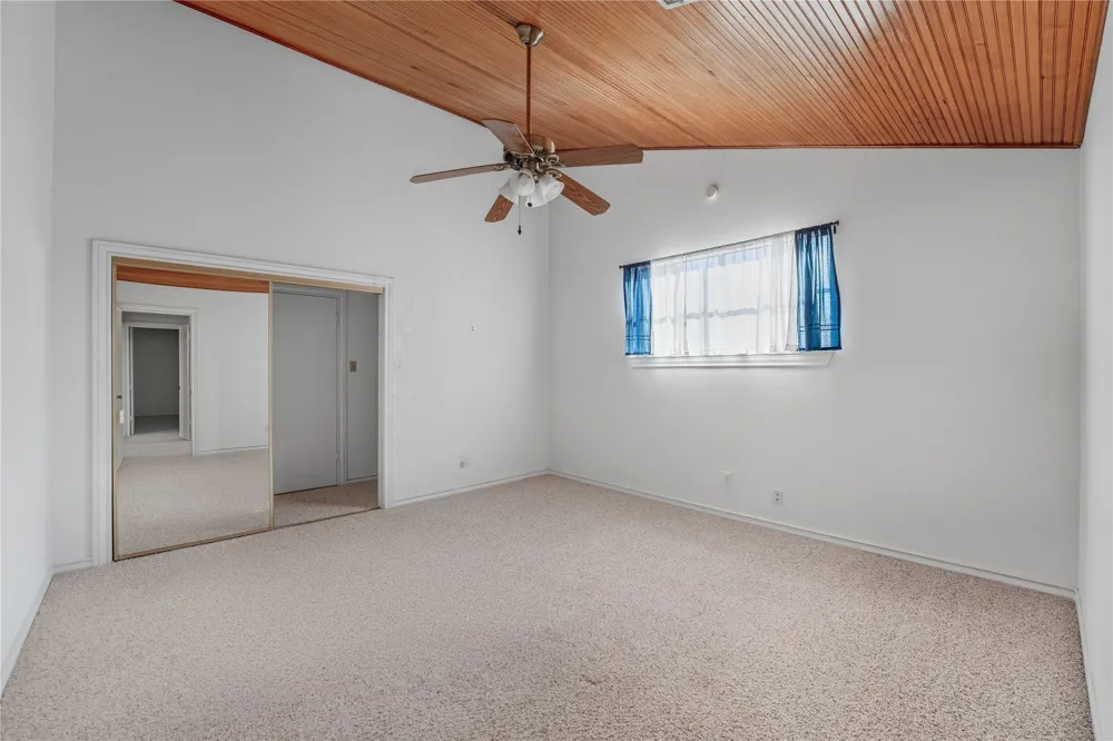 640 S College Street La Grange, TX 78945