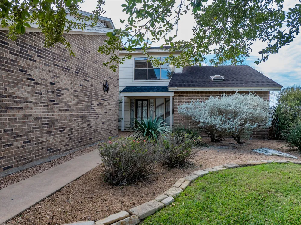 640 S College Street La Grange, TX 78945