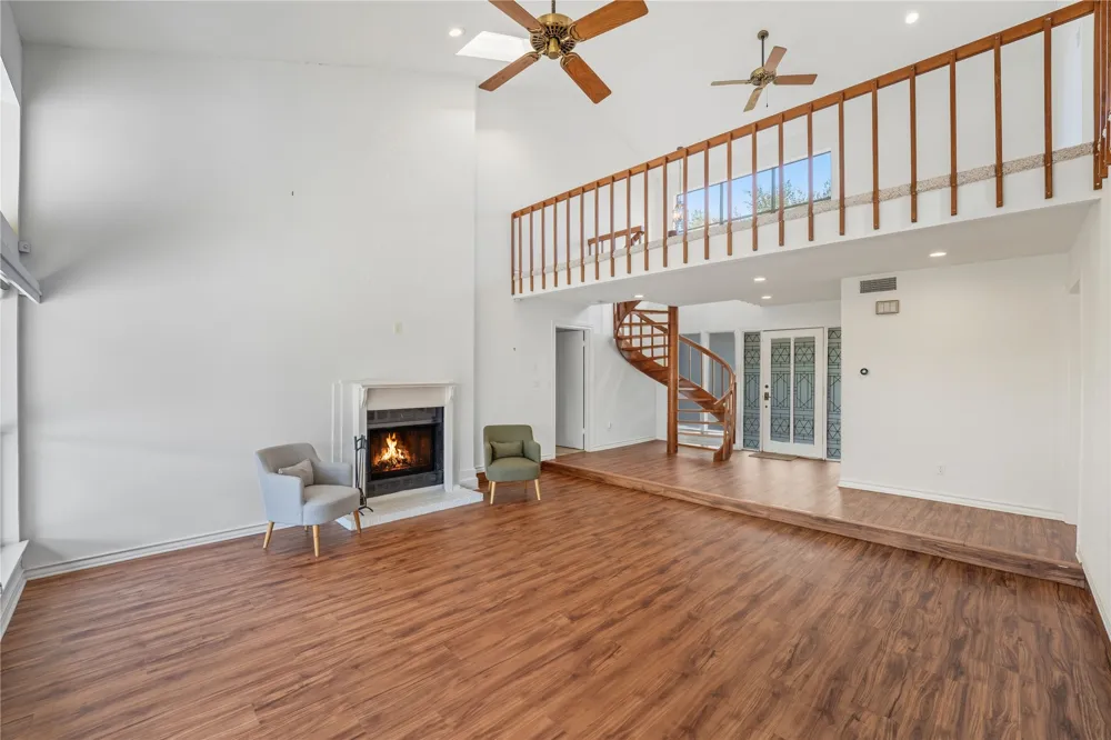 640 S College Street La Grange, TX 78945
