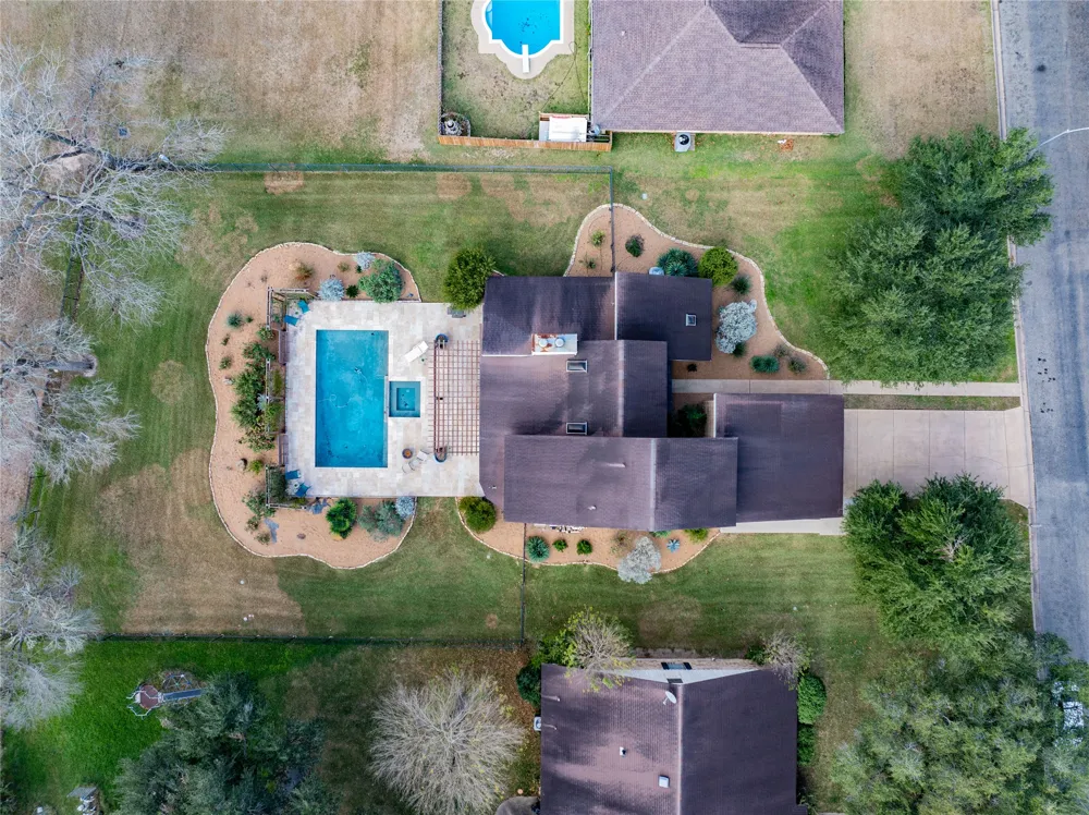 640 S College Street La Grange, TX 78945