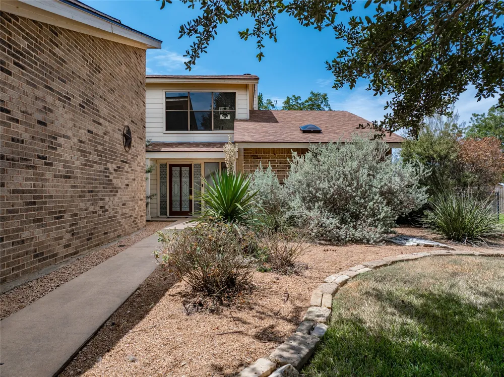 640 S College Street La Grange, TX 78945