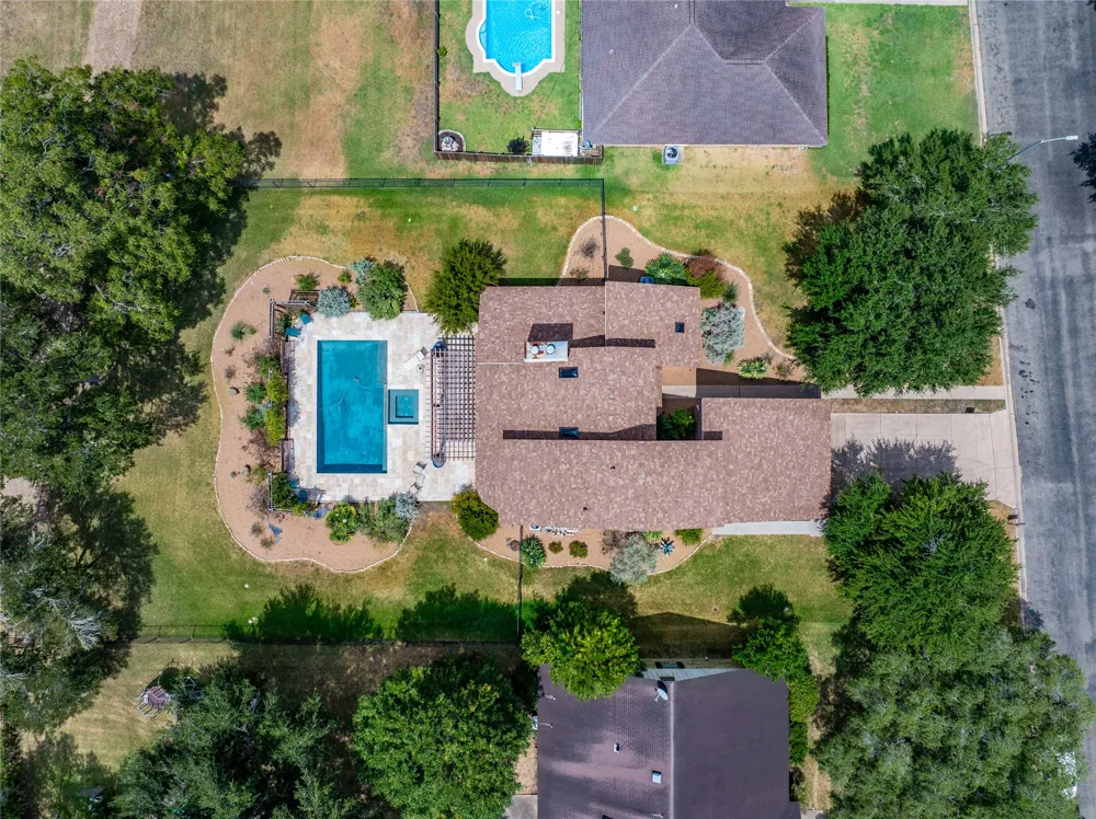 640 S College Street La Grange, TX 78945