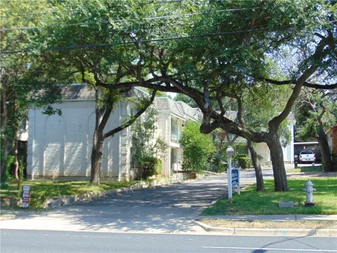 2516 Enfield Road #101