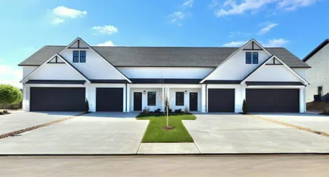 3242 Green Turtle Lane NE
