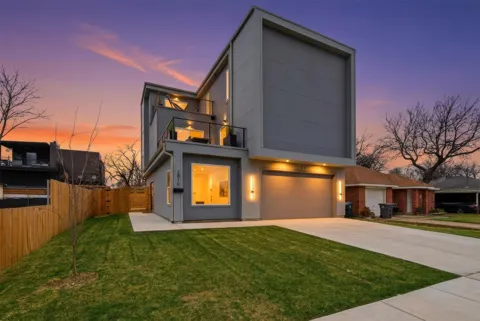 1810 Kraft Street