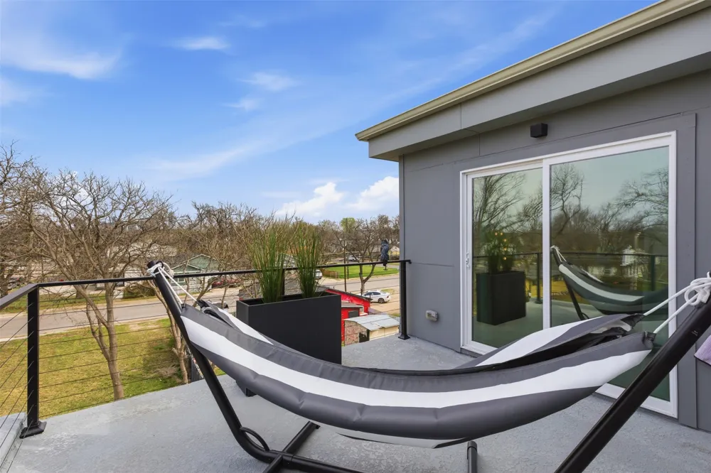 1810 Kraft Street Dallas, TX 75212