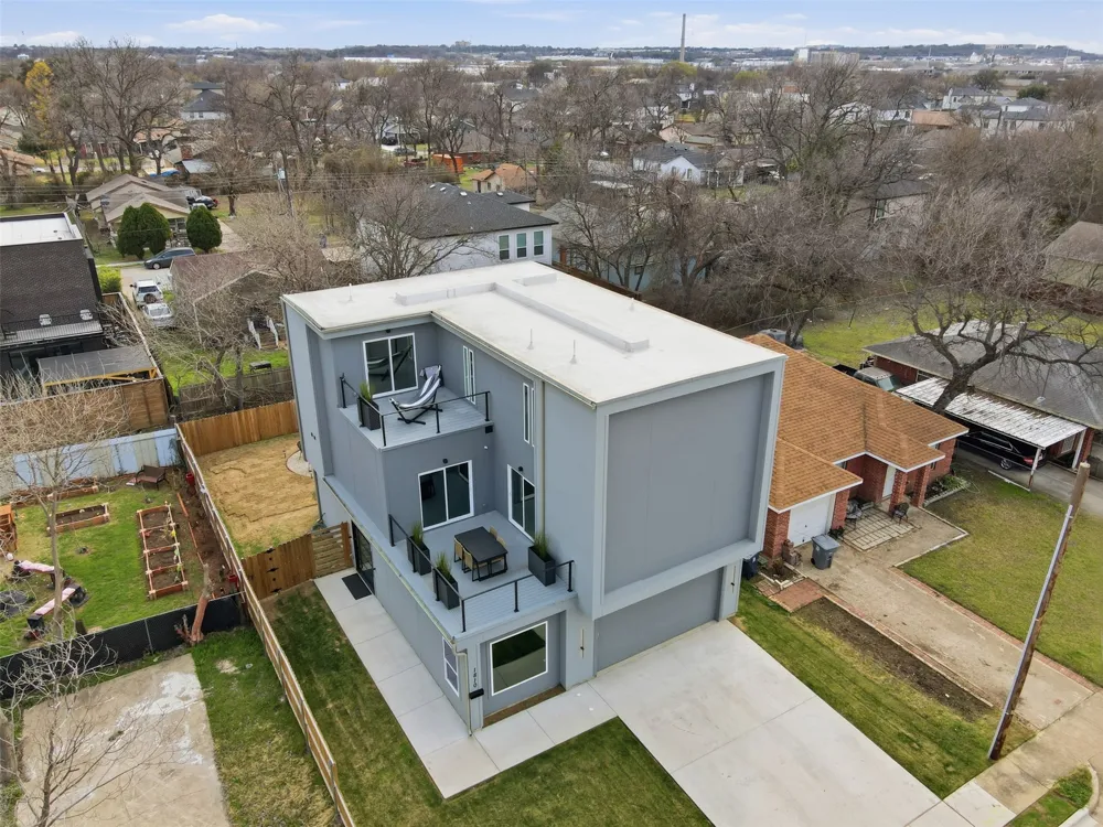 1810 Kraft Street Dallas, TX 75212