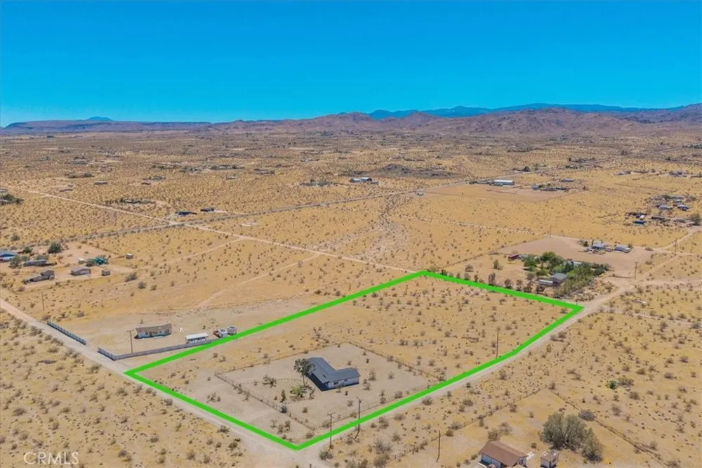 2670 Sage Avenue Landers, CA 92285