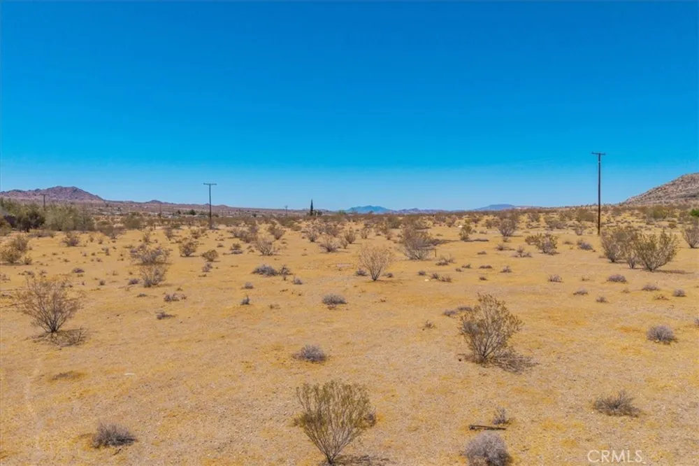 2670 Sage Avenue Landers, CA 92285