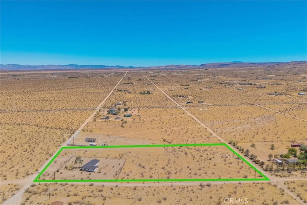 2670 Sage Avenue Landers, CA 92285