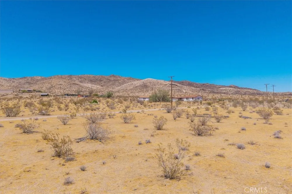 2670 Sage Avenue Landers, CA 92285