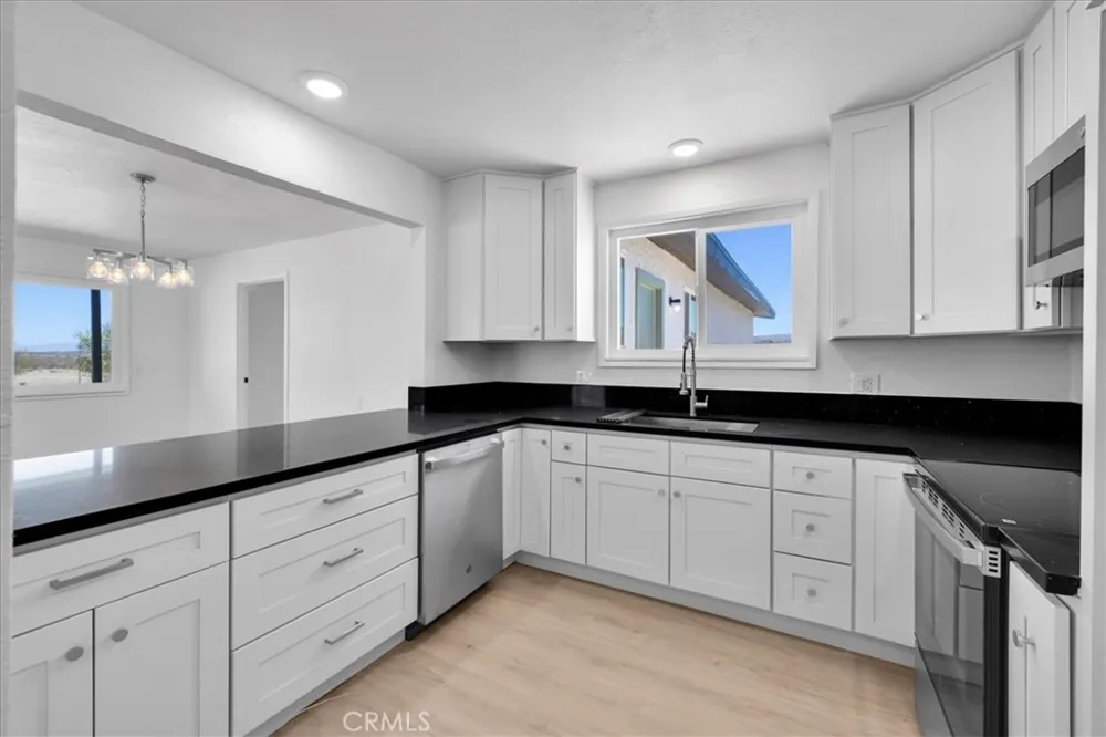 2670 Sage Avenue Landers, CA 92285