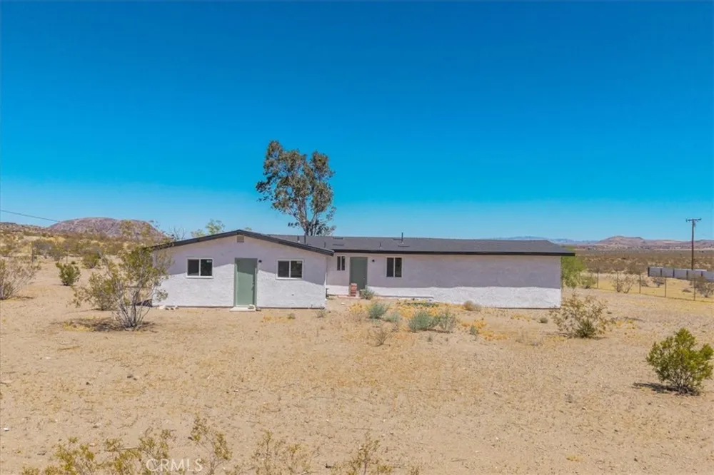 2670 Sage Avenue Landers, CA 92285