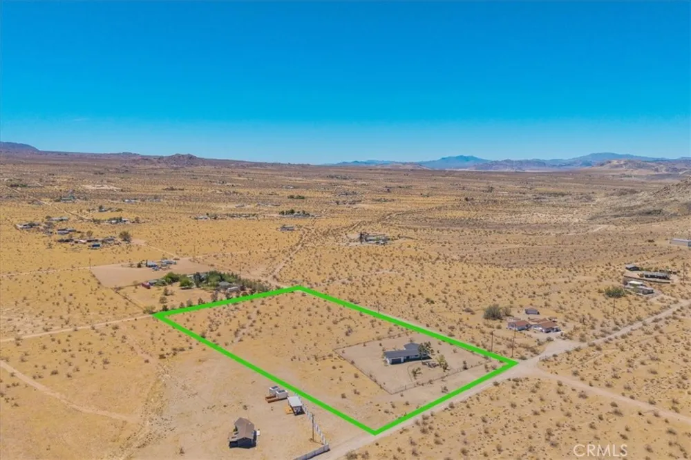 2670 Sage Avenue Landers, CA 92285