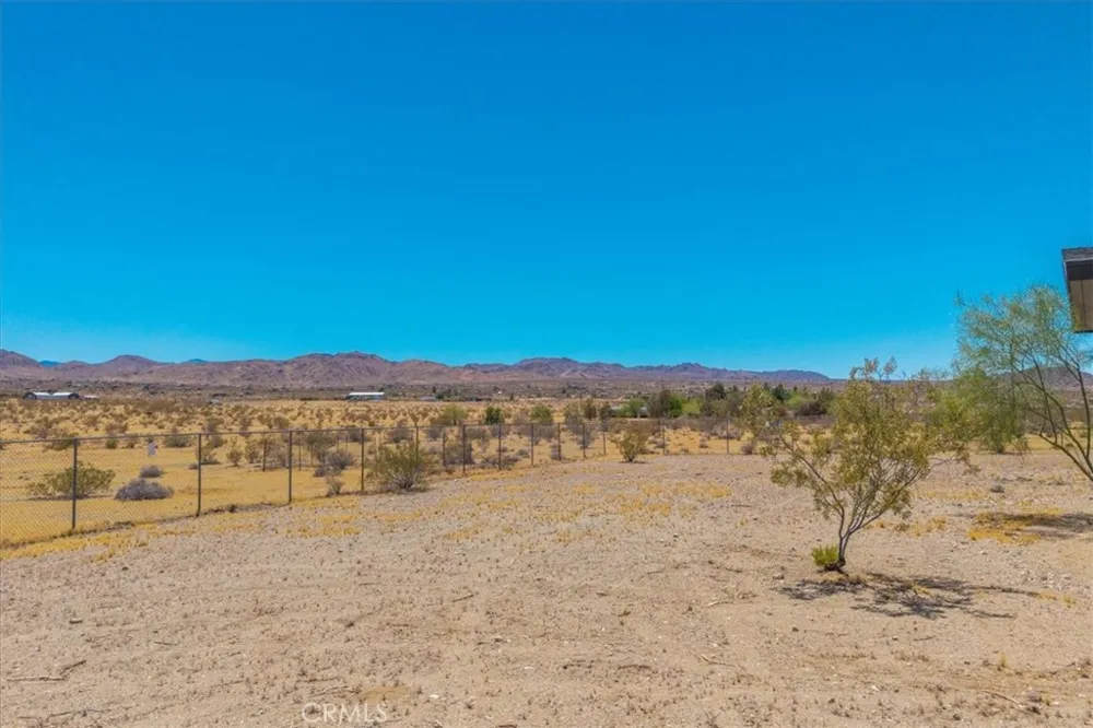 2670 Sage Avenue Landers, CA 92285