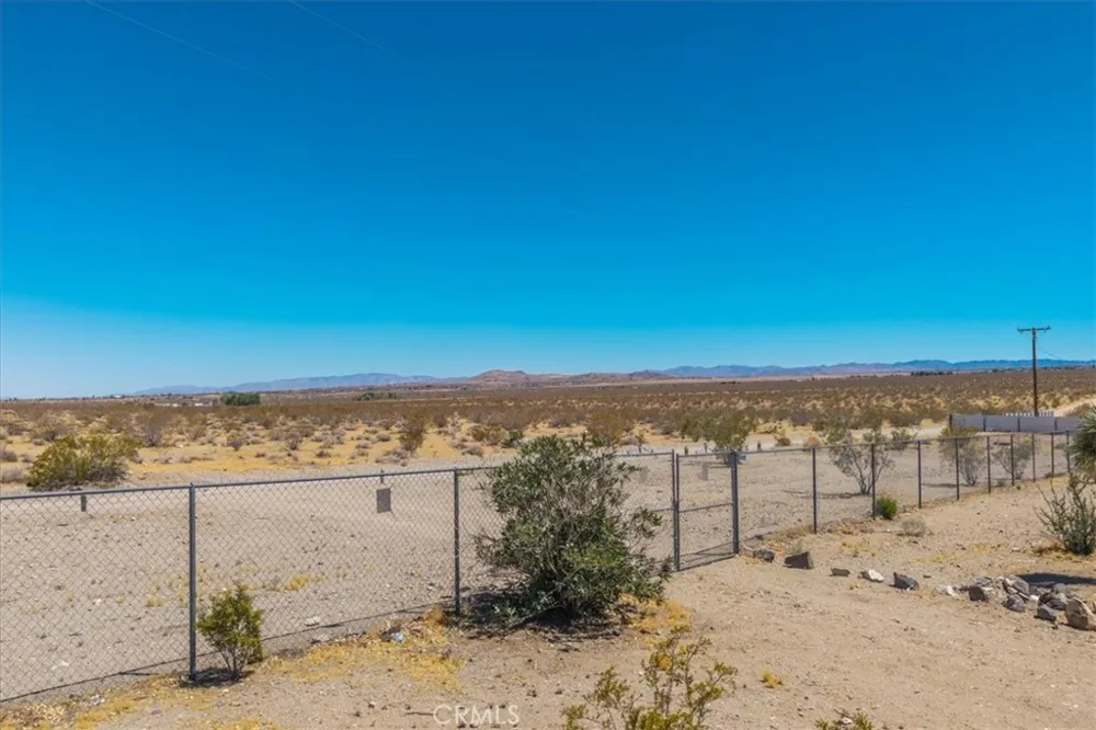 2670 Sage Avenue Landers, CA 92285