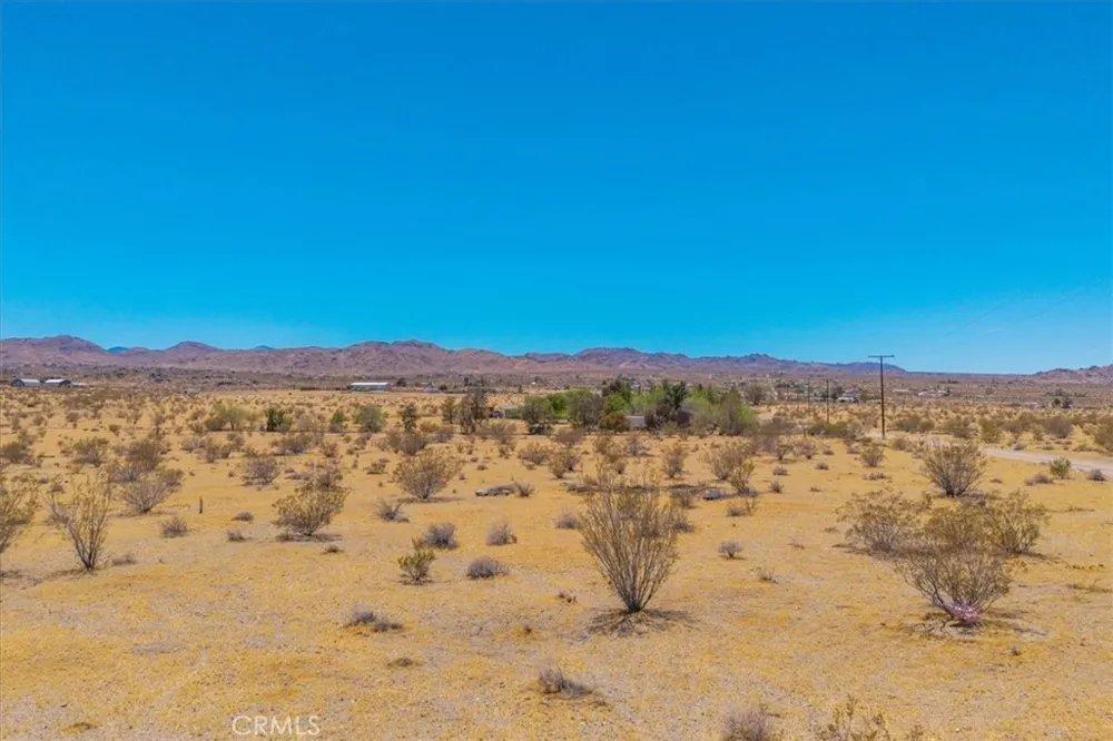 2670 Sage Avenue Landers, CA 92285