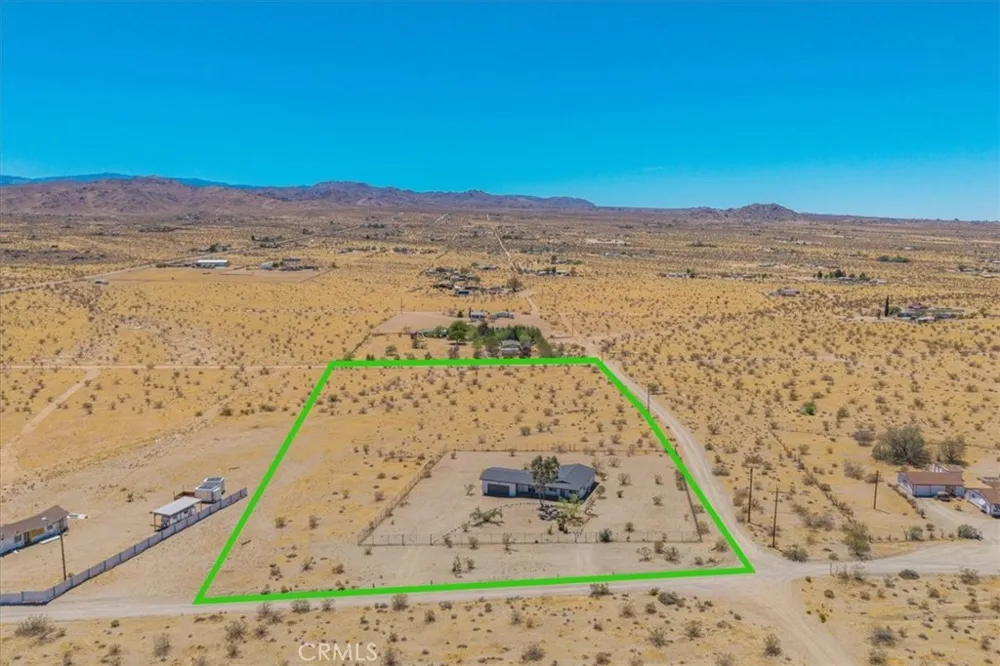 2670 Sage Avenue Landers, CA 92285