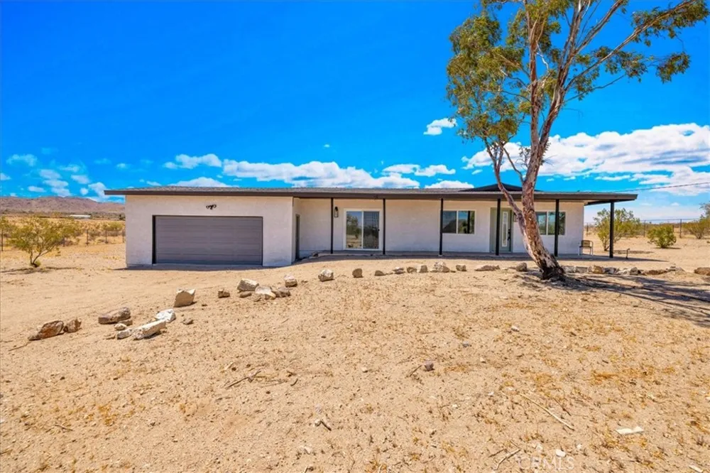 2670 Sage Avenue Landers, CA 92285