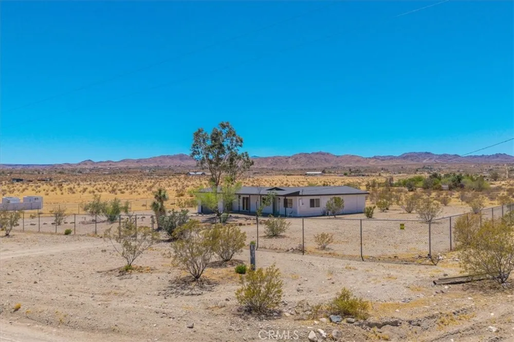 2670 Sage Avenue Landers, CA 92285