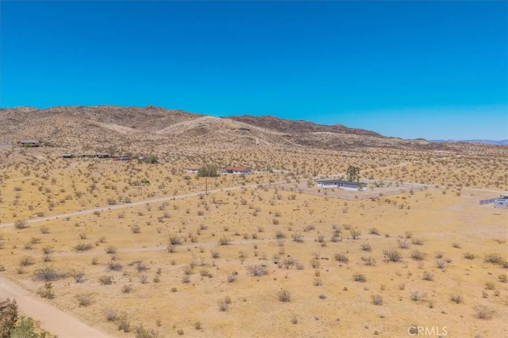 2670 Sage Avenue Landers, CA 92285