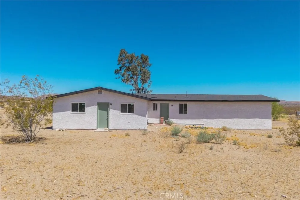 2670 Sage Avenue Landers, CA 92285