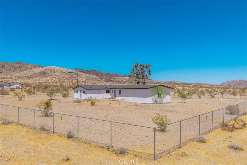 2670 Sage Avenue Landers, CA 92285