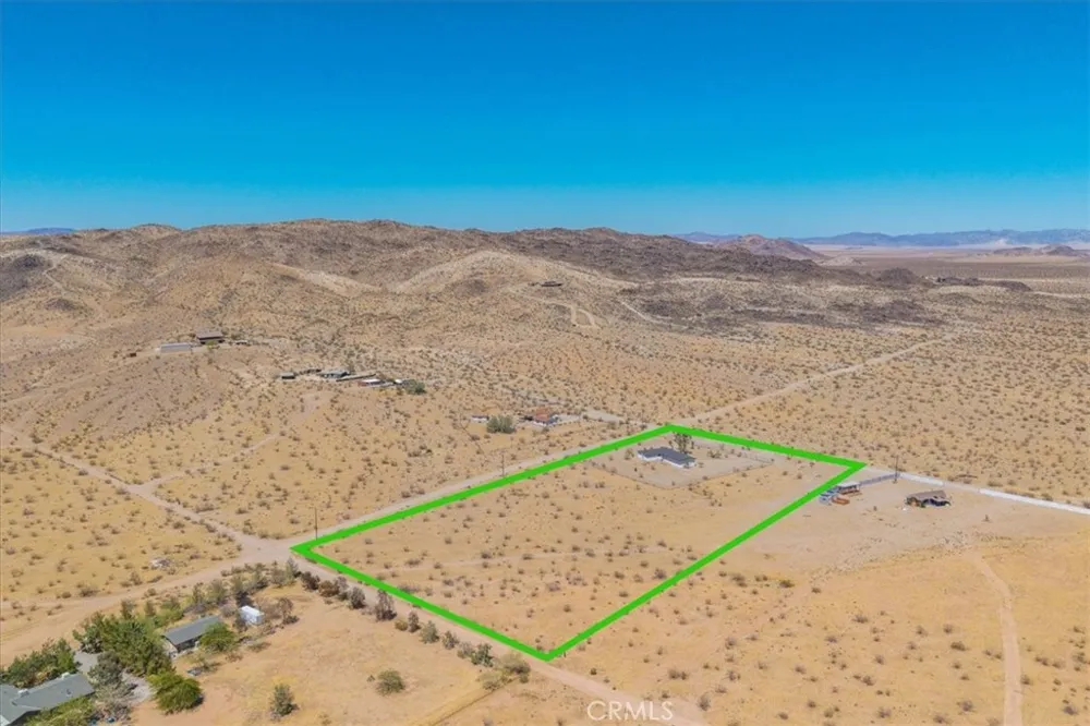 2670 Sage Avenue Landers, CA 92285