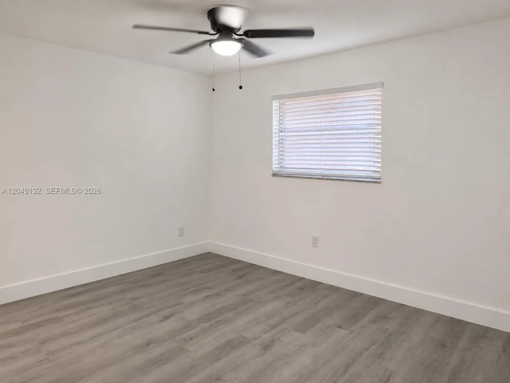 6175 W 20th Ave #306 Hialeah, FL 33012