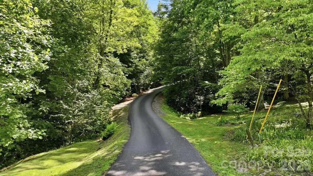 121 Forest Run Rd Forest Run Road #121 Forest Run Rd Whittier, NC 28789