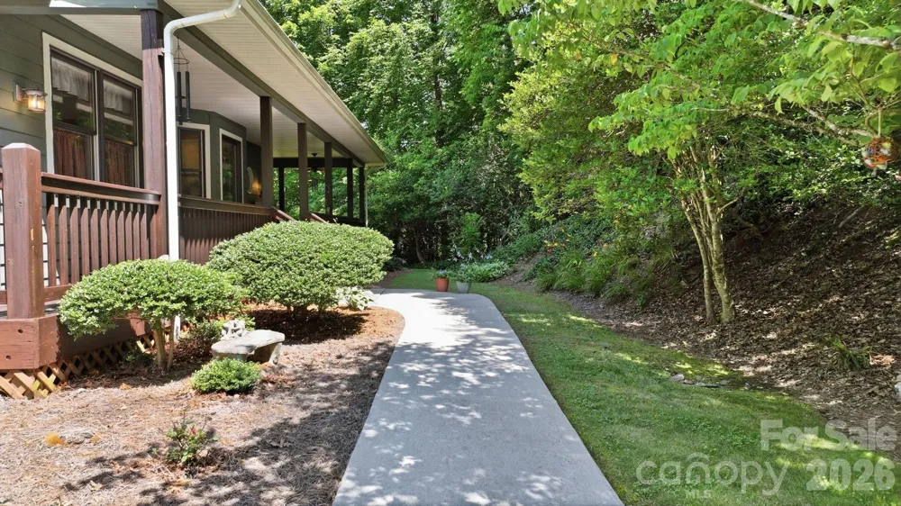 121 Forest Run Rd Forest Run Road #121 Forest Run Rd Whittier, NC 28789