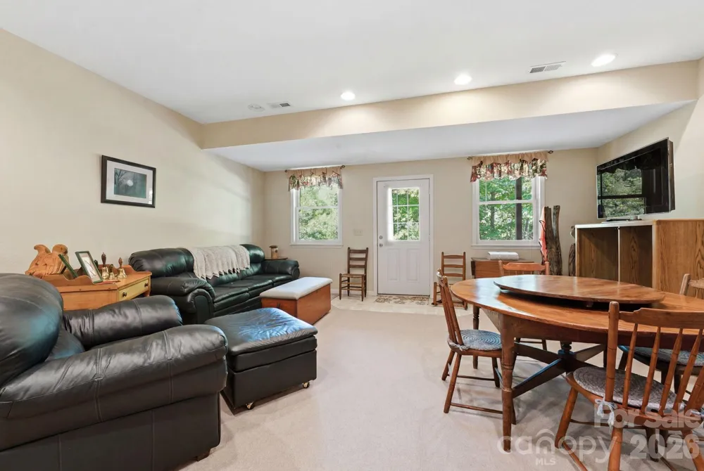 121 Forest Run Rd Forest Run Road #121 Forest Run Rd Whittier, NC 28789