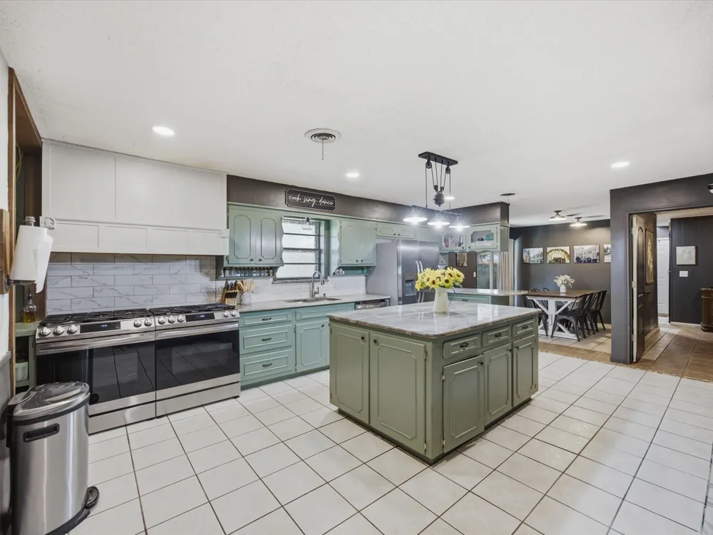 901 Pebble Street Bowie, TX 76230