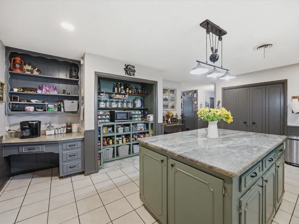 901 Pebble Street Bowie, TX 76230