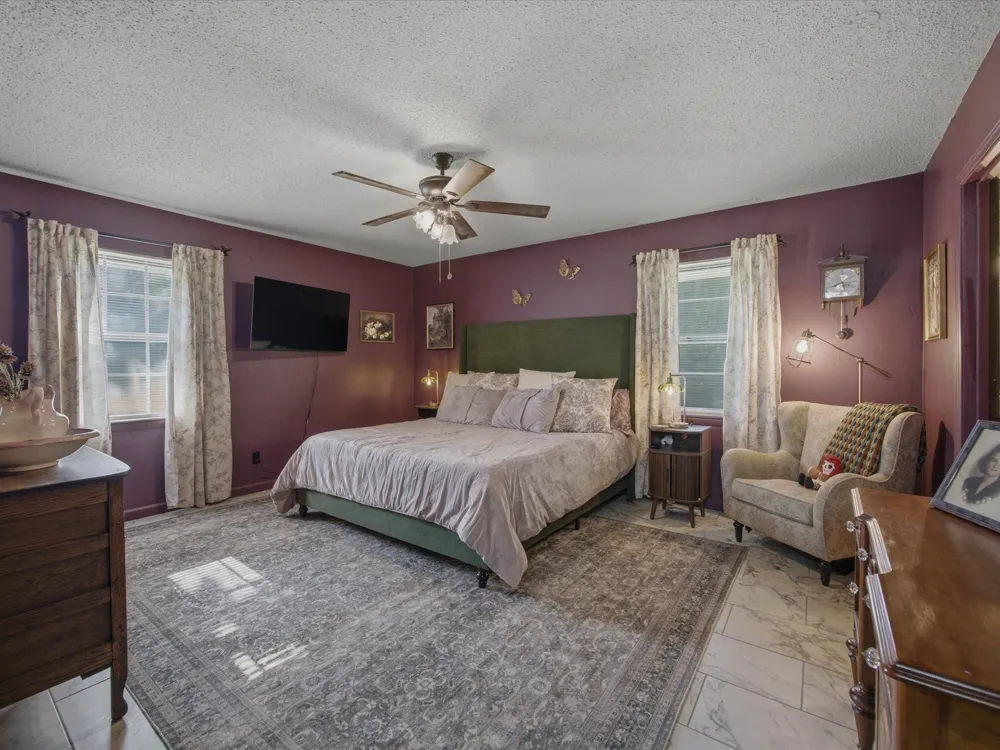 901 Pebble Street Bowie, TX 76230