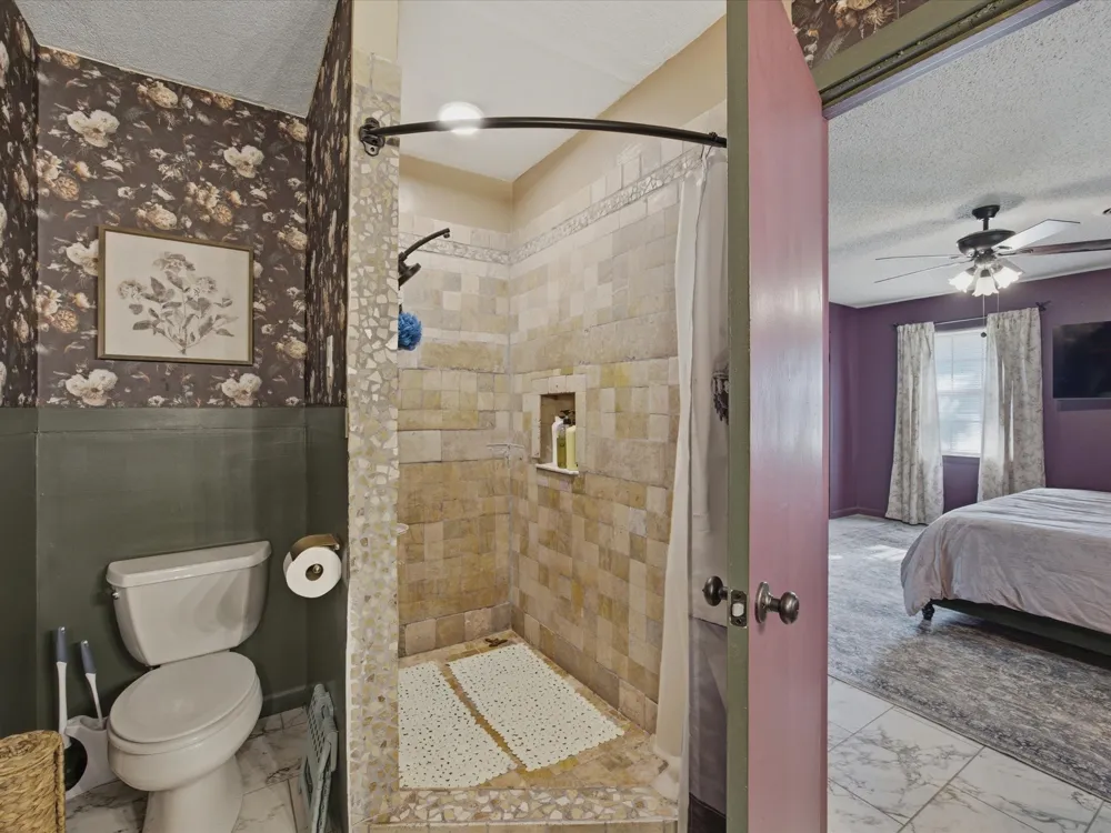 901 Pebble Street Bowie, TX 76230