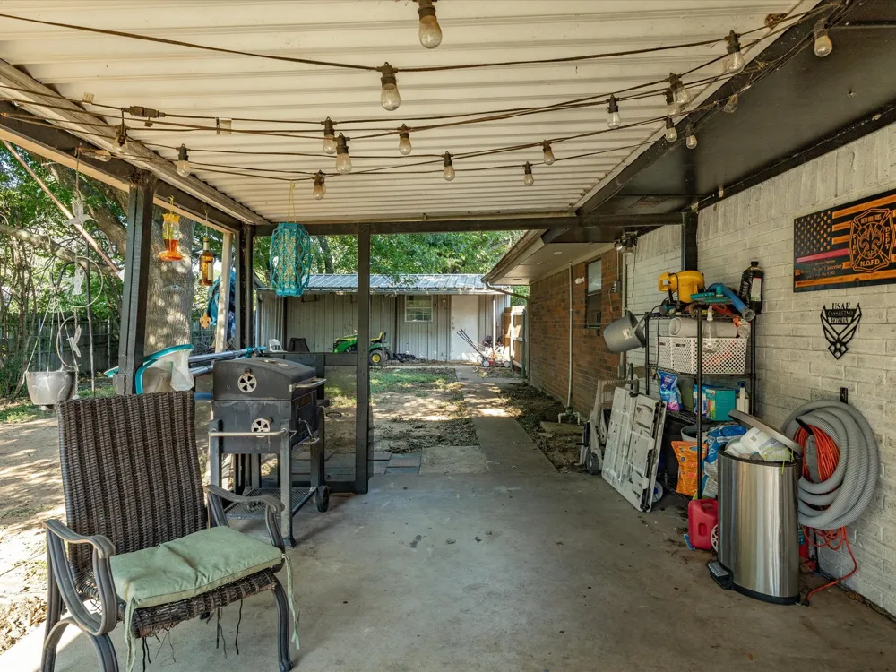 901 Pebble Street Bowie, TX 76230