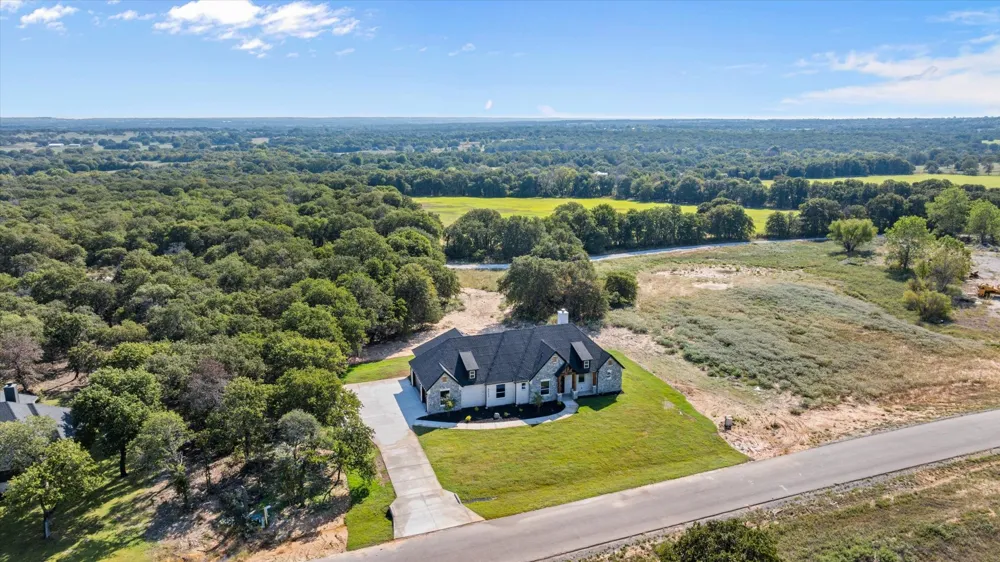 2057 Glenhollow Drive Weatherford, TX 76088